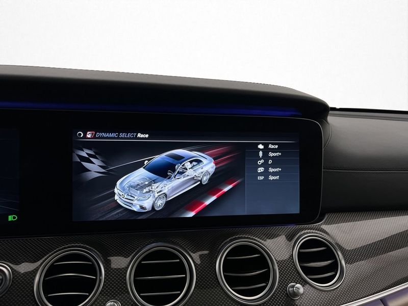 Mercedes E63 AMG bild 28