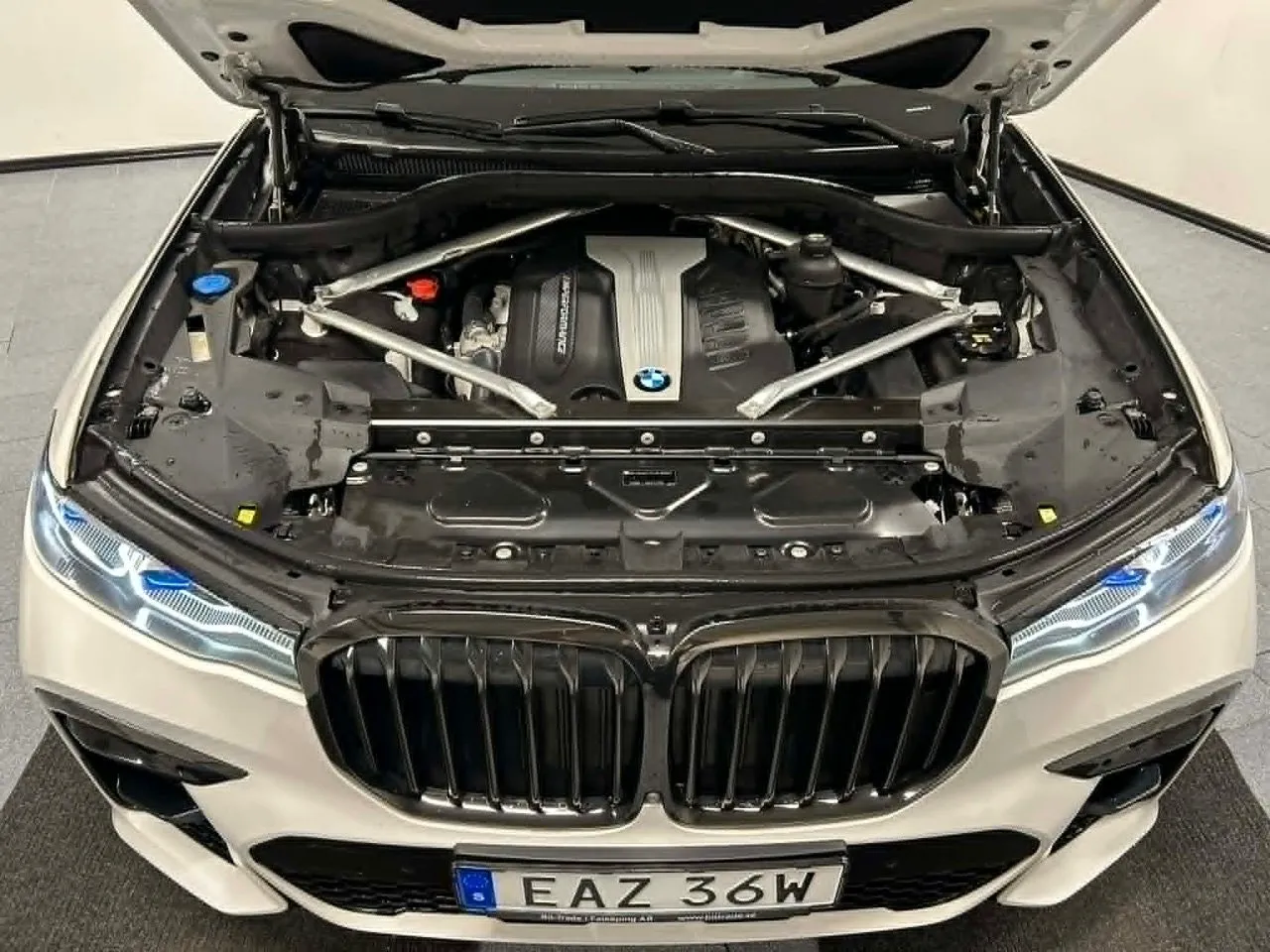 Vehicle image 21