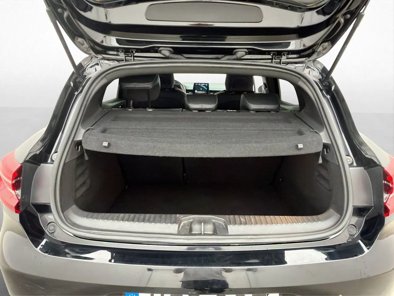 Vehicle image 30
