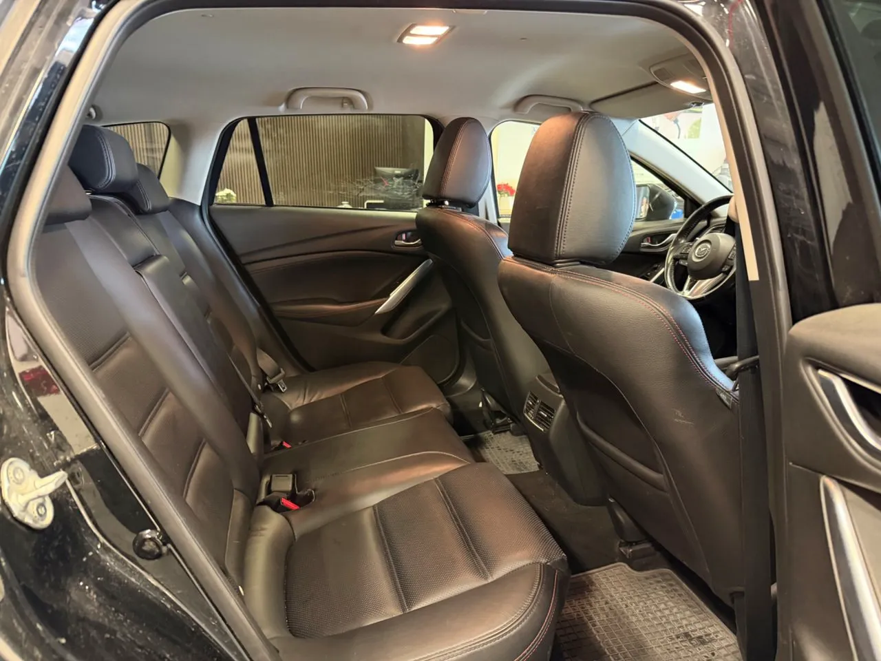 Vehicle image 20