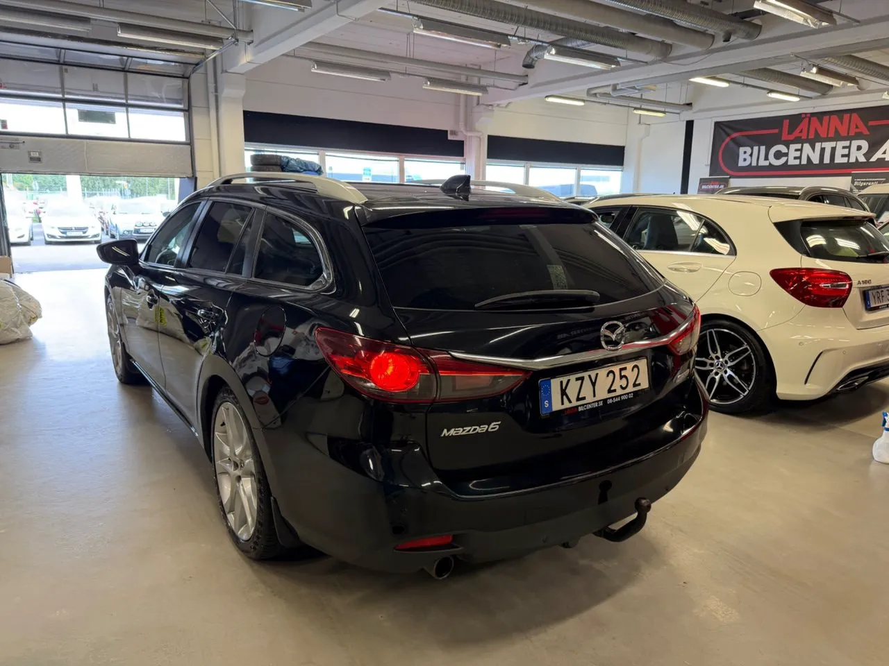 Vehicle image 6