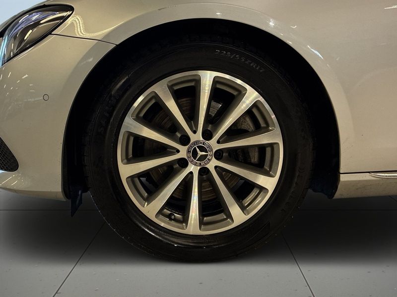 Mercedes E220 bild 14