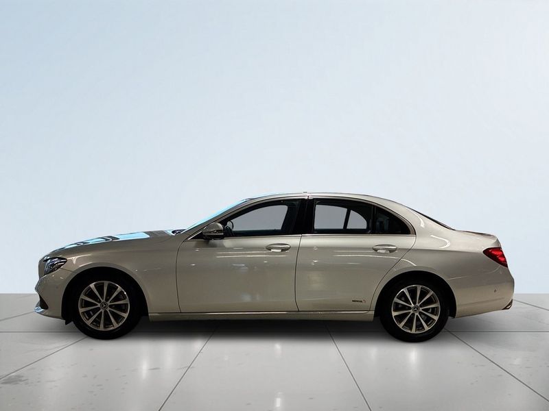 Mercedes E220 bild 4