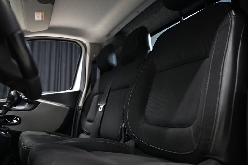 Renault Trafic bild 26