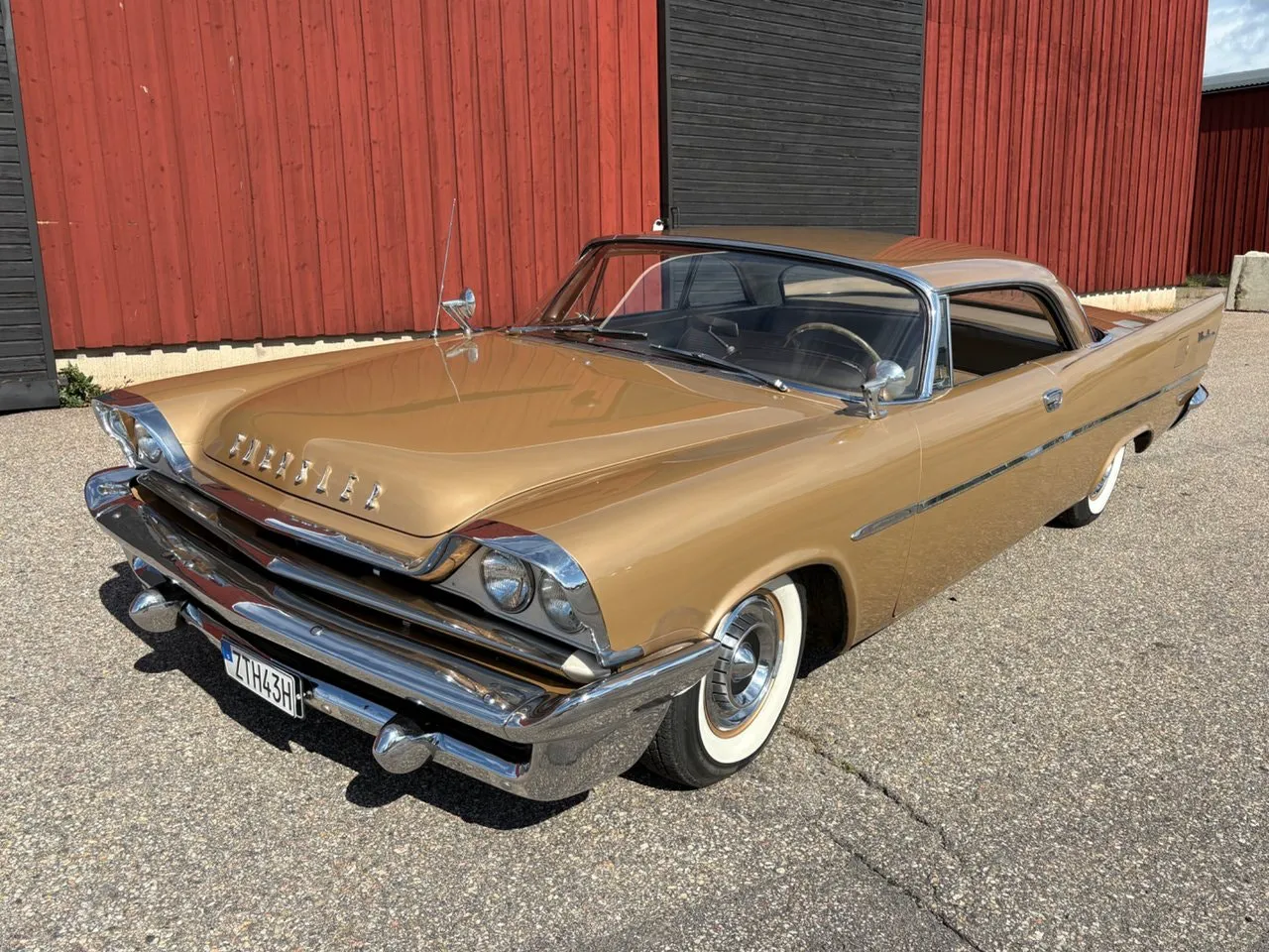 Vehicle image 6