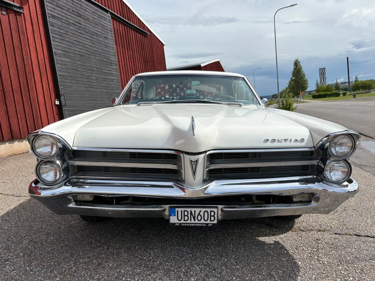 Vehicle image 9