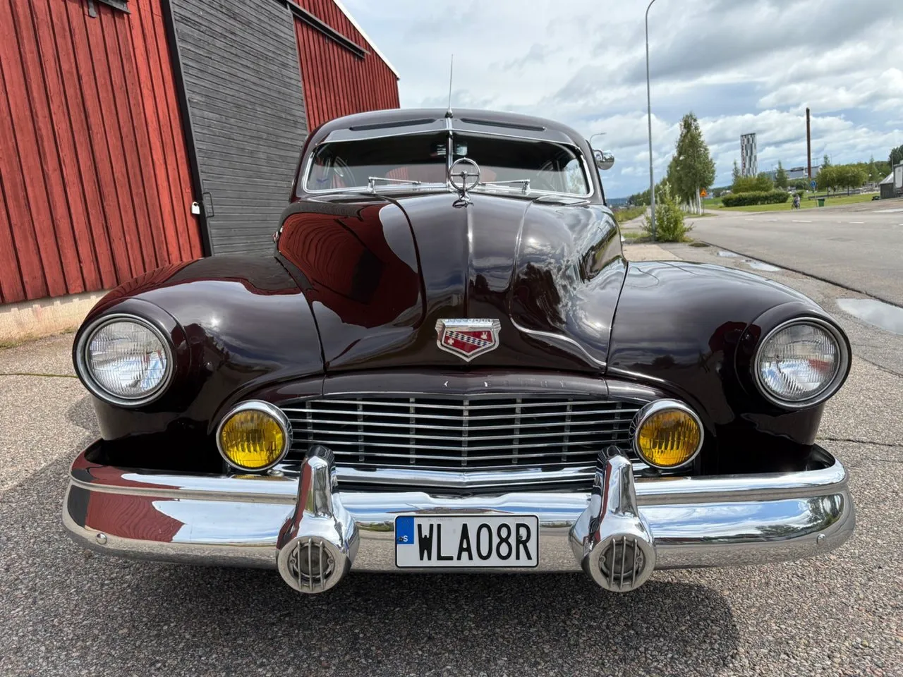 Vehicle image 6