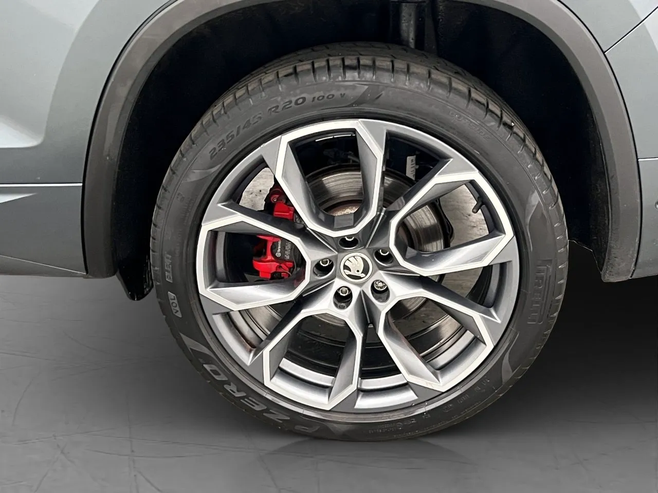 Vehicle image 30