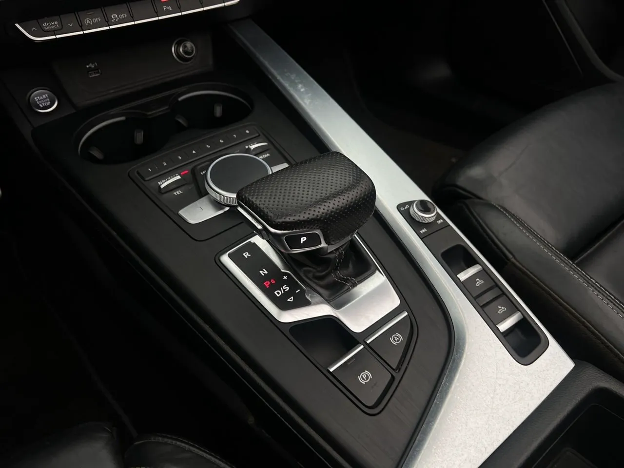 Vehicle image 23
