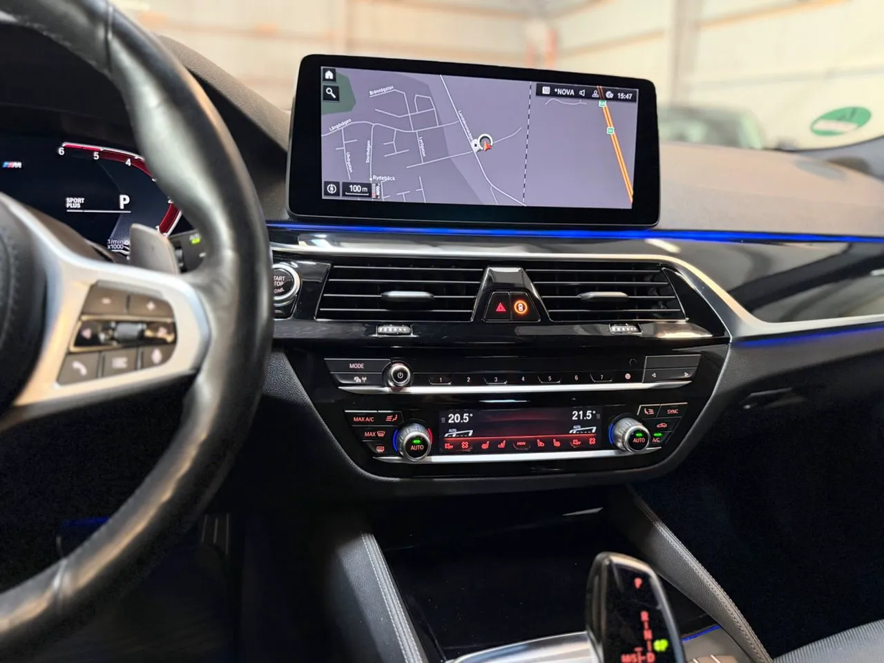 Vehicle image 25