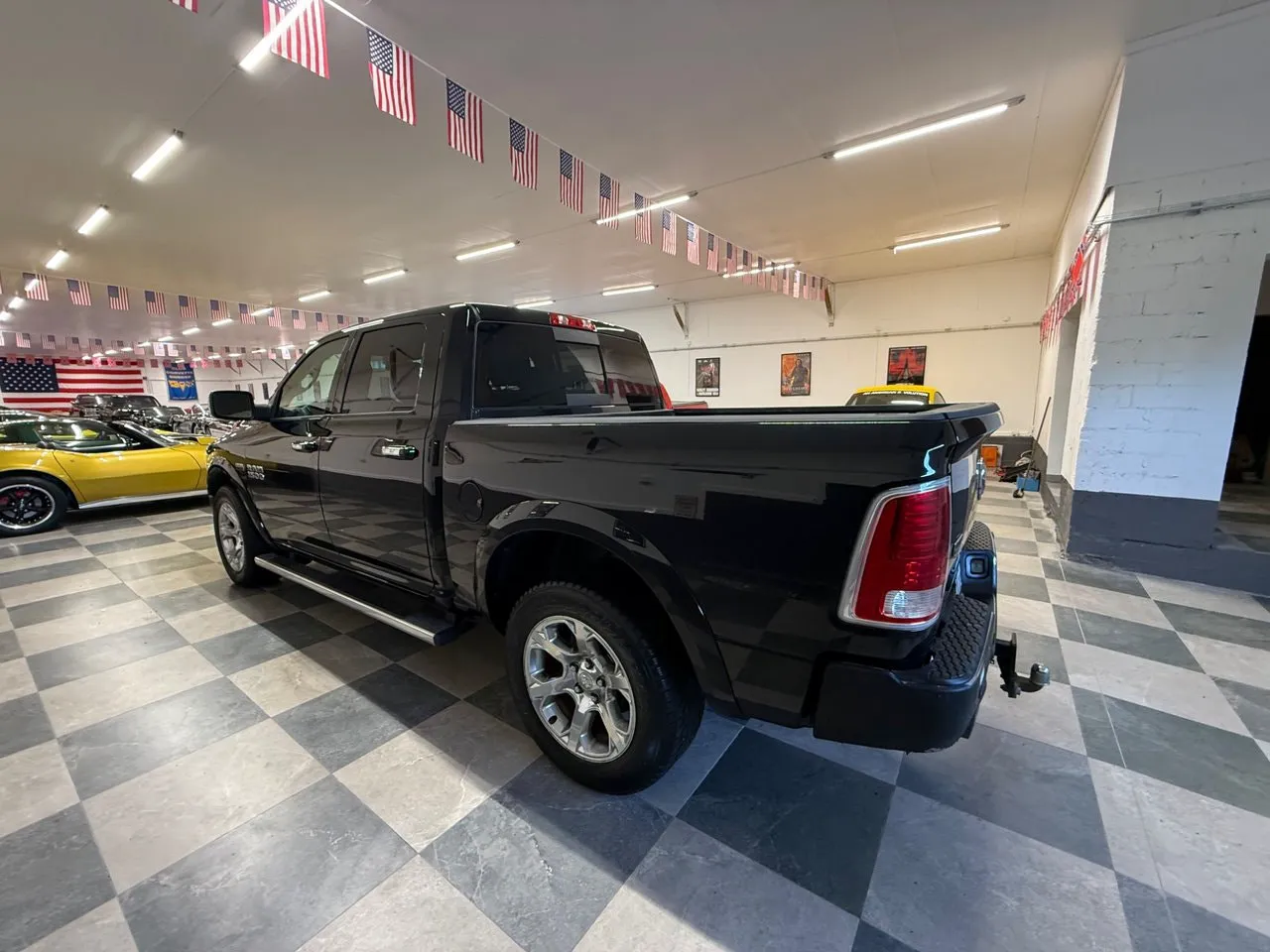 Vehicle image 7