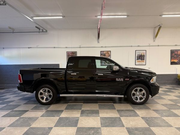 RAM 1500 LARAMIE CREWCAB 5.7 V8 HEMI 4x4 EV BYTE - 2013
