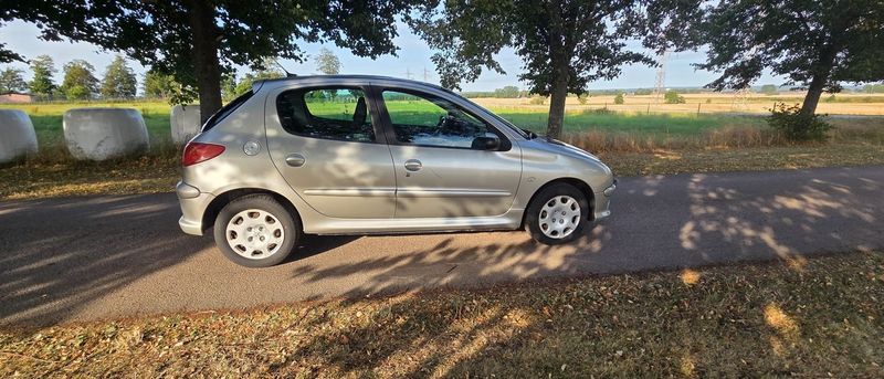 Peugeot 206 bild 8