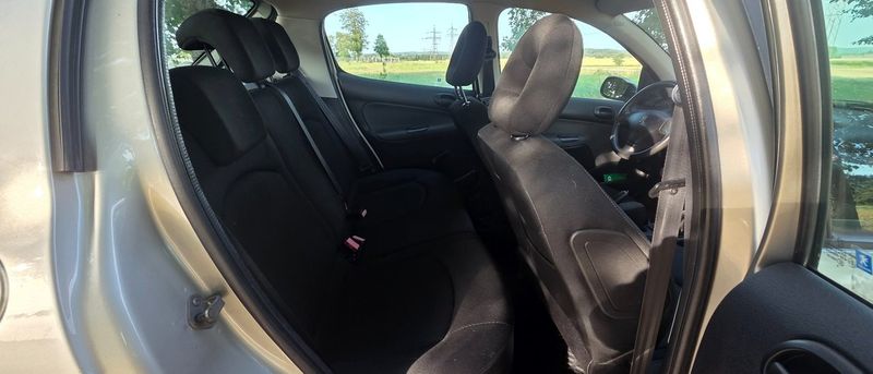 Peugeot 206 bild 12