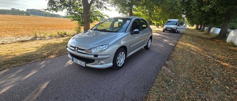 Peugeot 206 bild 2