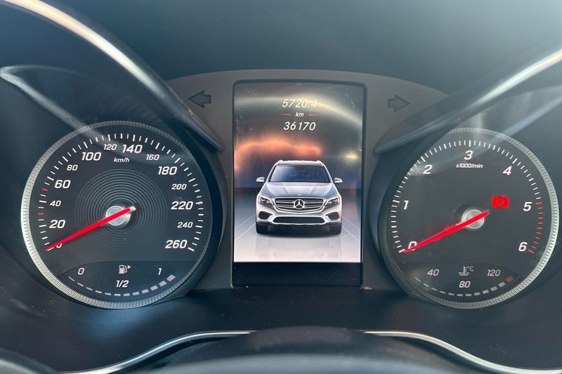 Mercedes GLC220 bild 12