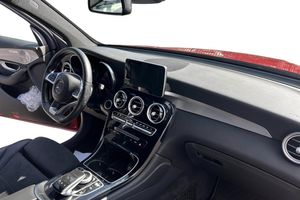 Mercedes GLC220 bild 8