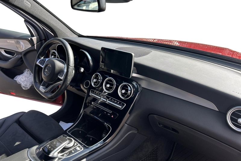 Mercedes GLC220 bild 8