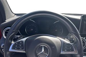 Mercedes GLC220 bild 6
