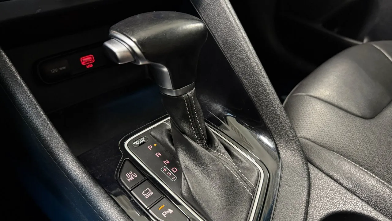 Vehicle image 18