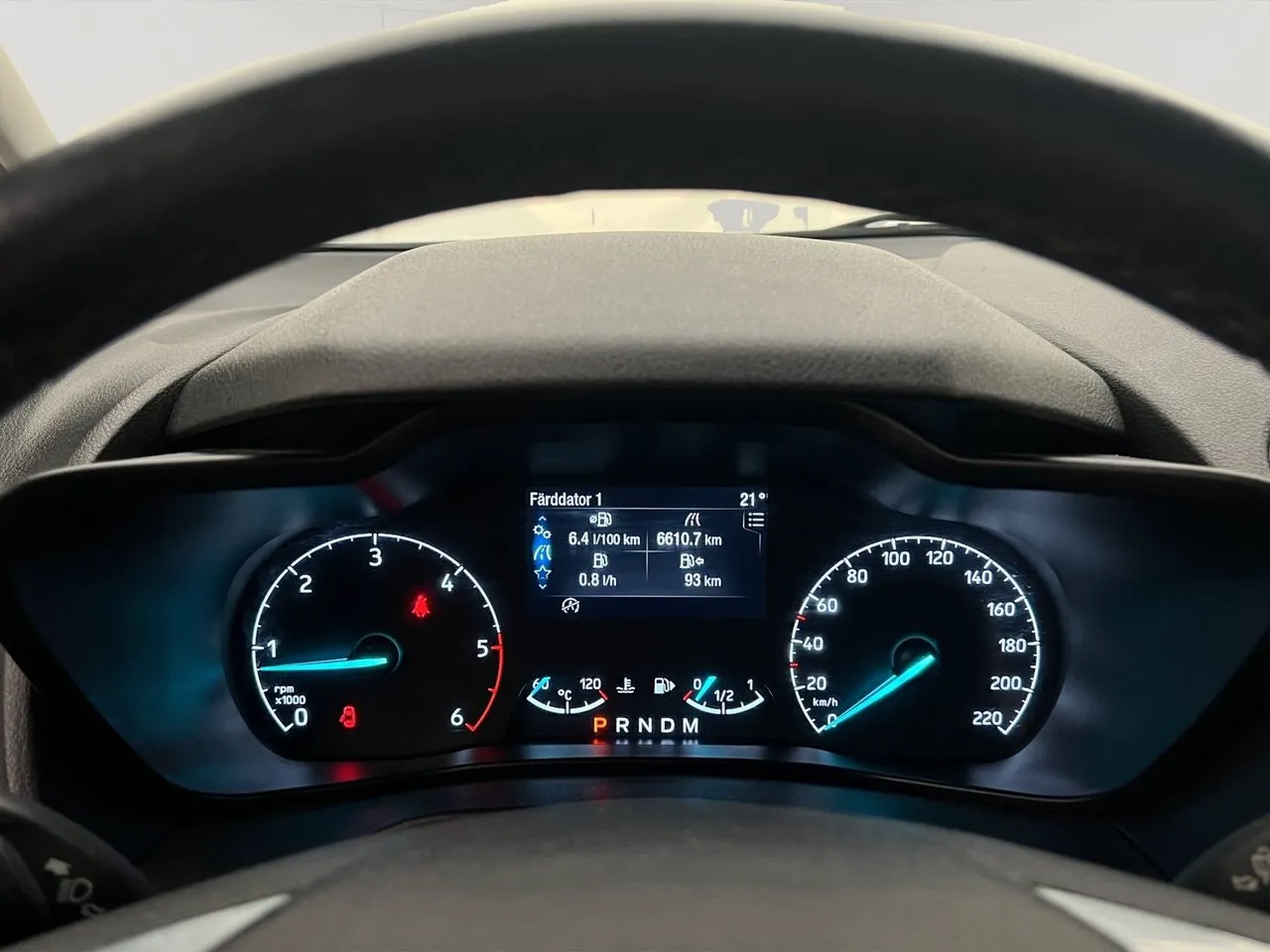 Vehicle image 18