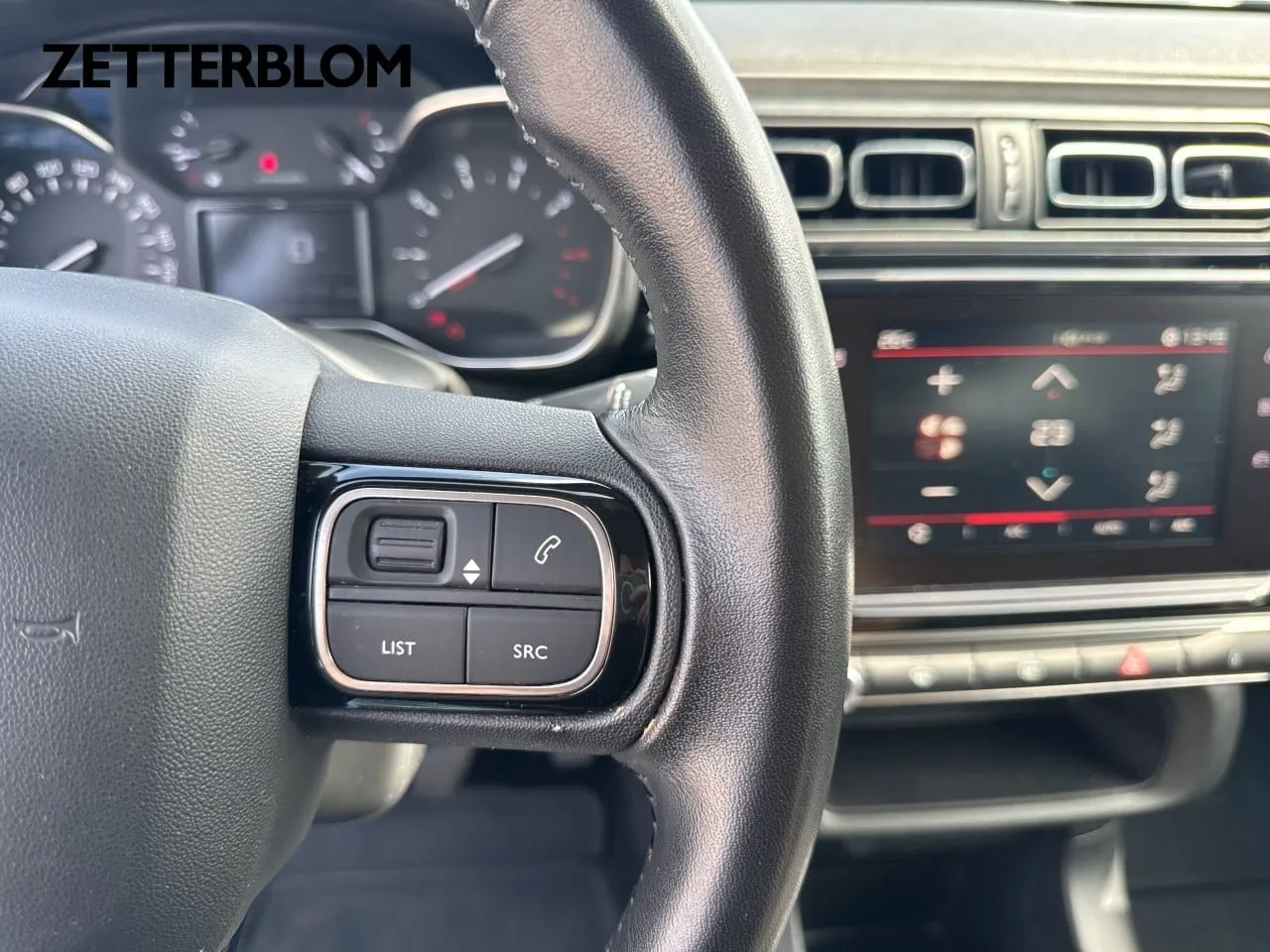 Vehicle image 15