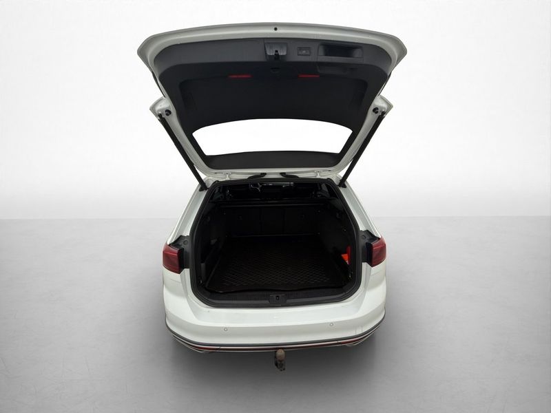 Volkswagen Passat bild 11