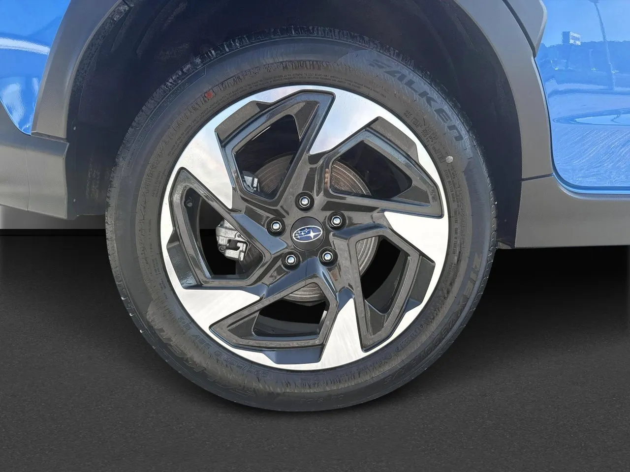 Vehicle image 14