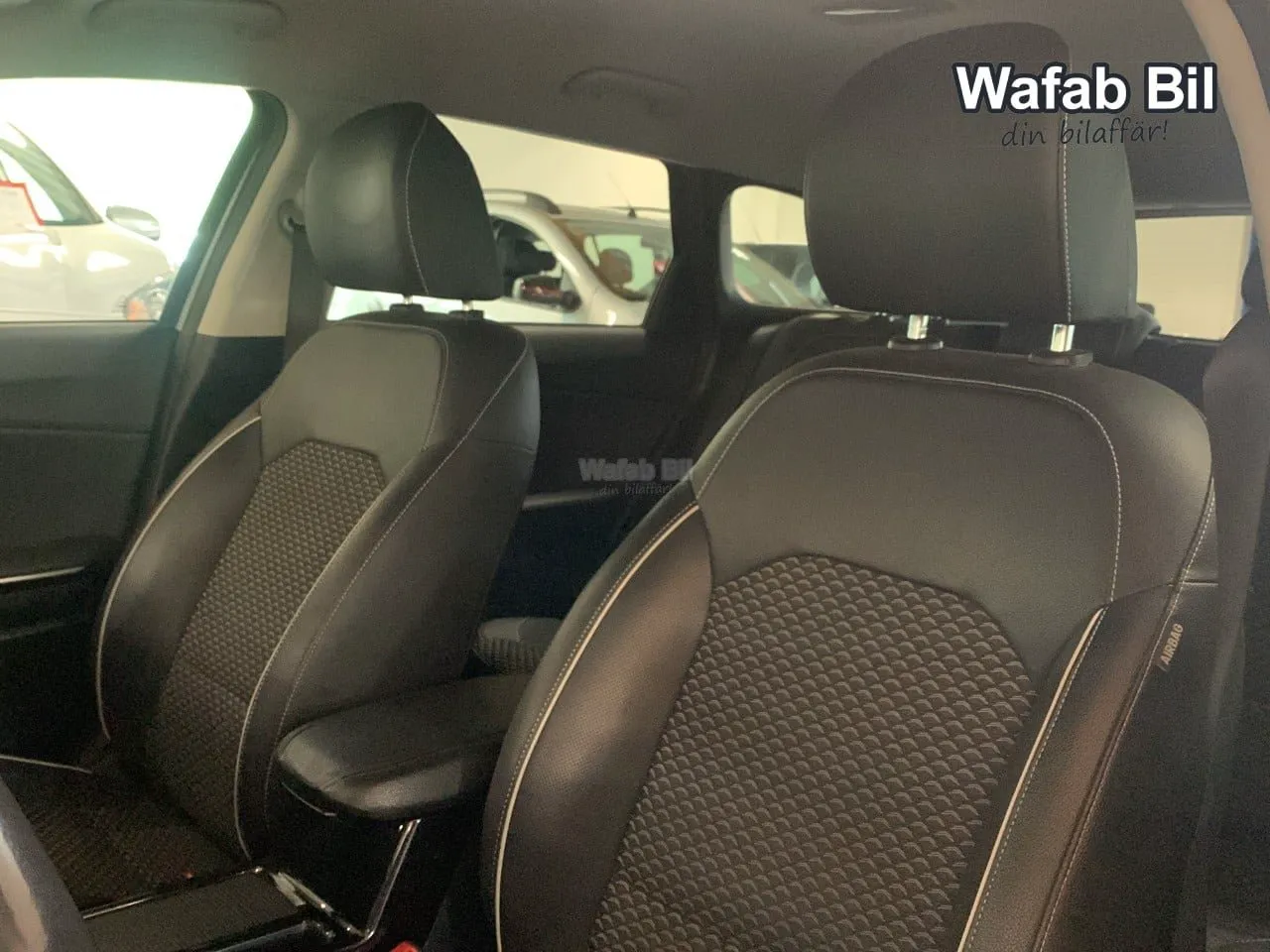 Vehicle image 22