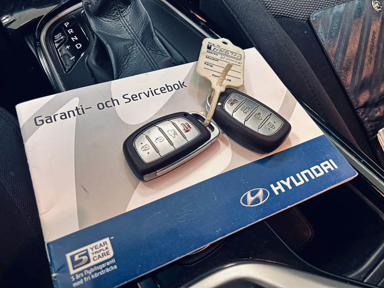 Vehicle image 21