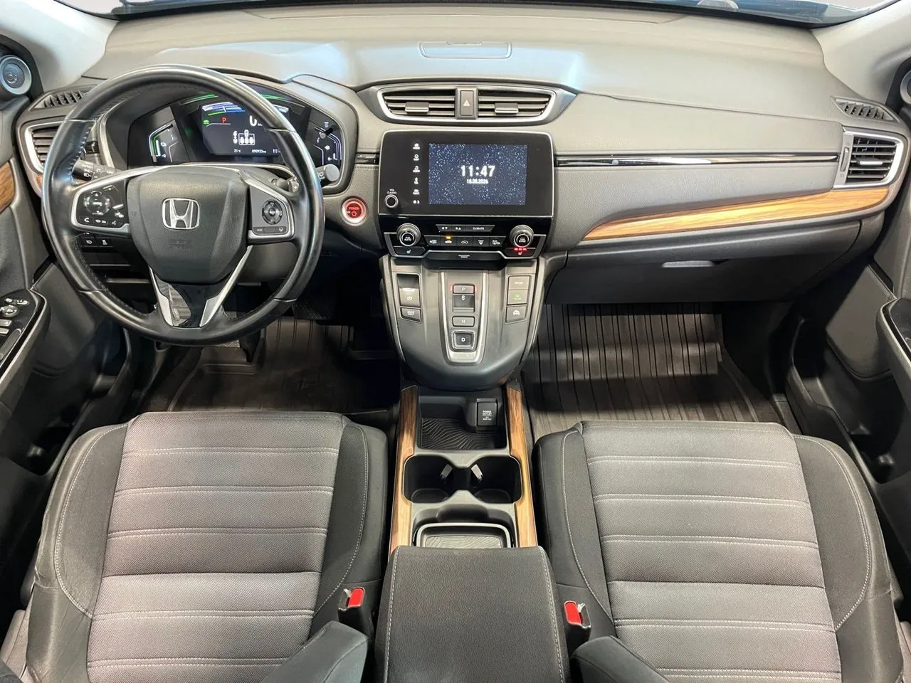 Vehicle image 10