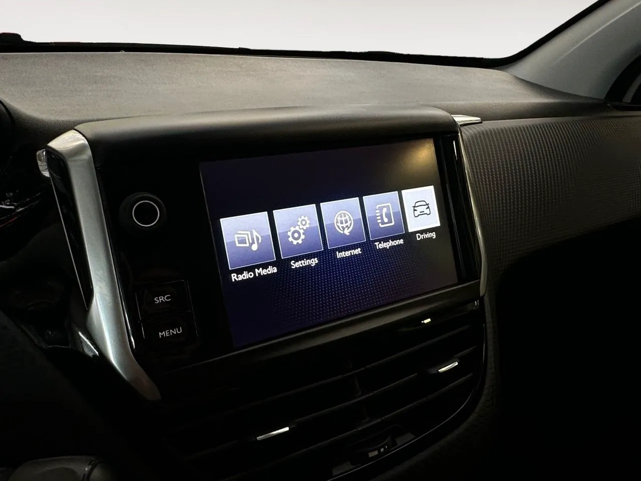 Vehicle image 18