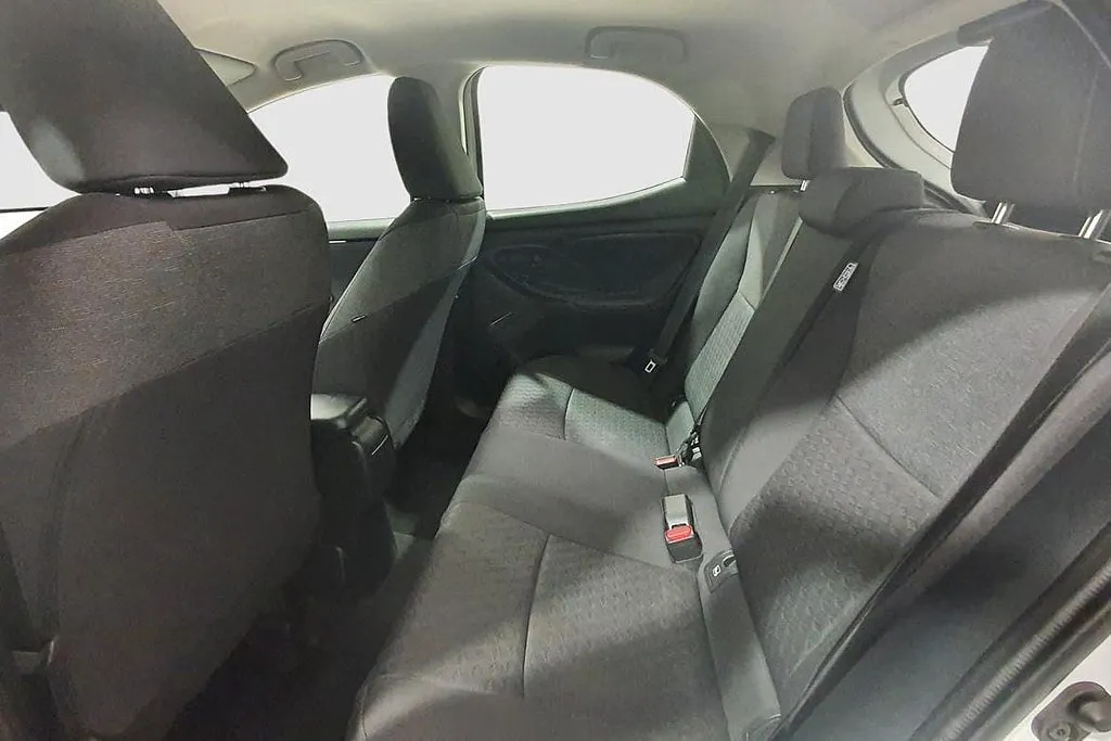 Vehicle image 18