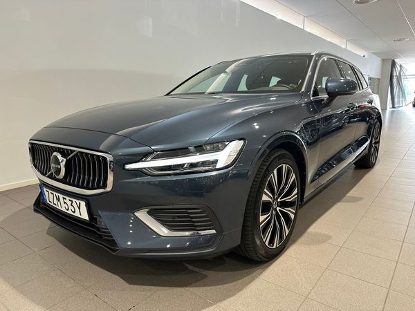 Volvo V60 T6 Core Bright / Dragkrok / Navigation / Backkamera / - 2025