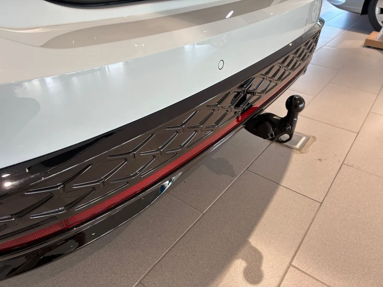 Vehicle image 33