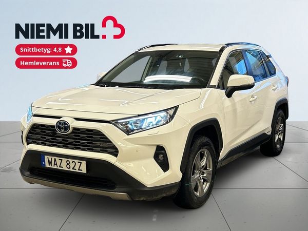Toyota RAV4 Hybrid AWD MOMS/SoV-Däck/Drag/Adap Fart/Rattvärm/Kamera - 2023