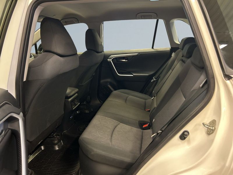 Toyota RAV4 bild 13