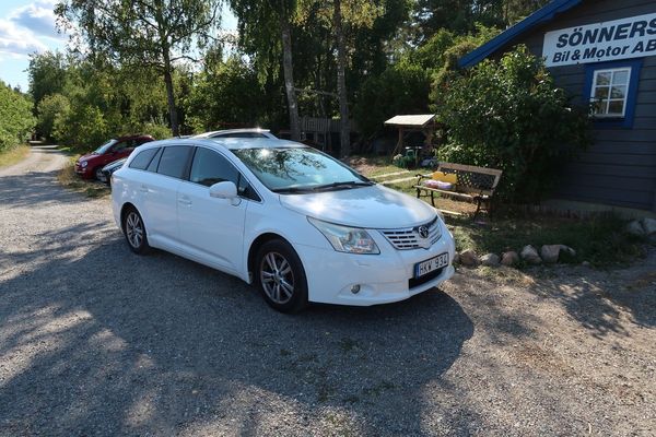 Toyota Avensis Kombi 1.8 Valvematic Business Euro 4 - 2010