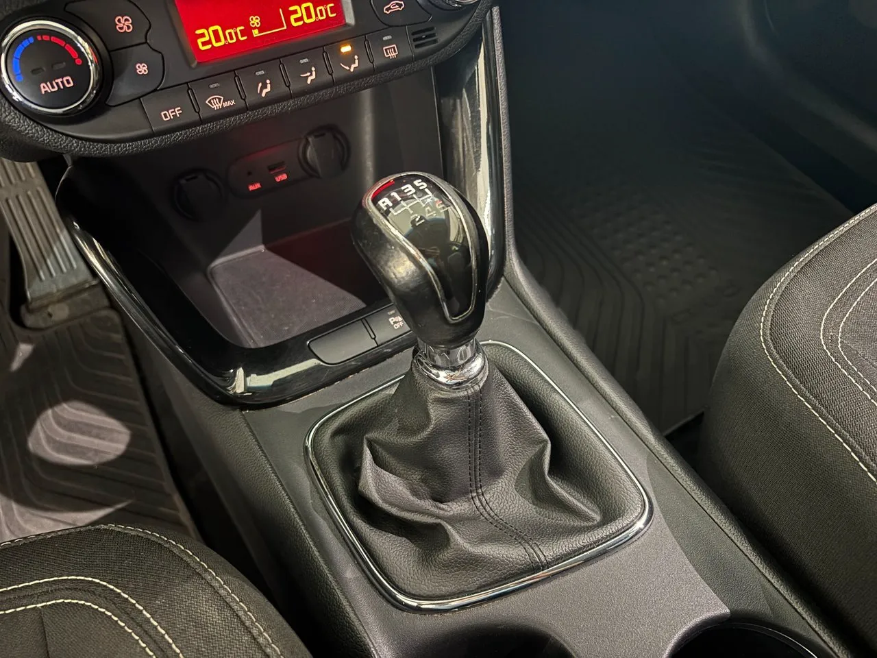 Vehicle image 23