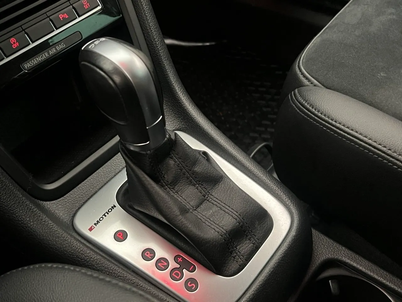 Vehicle image 21