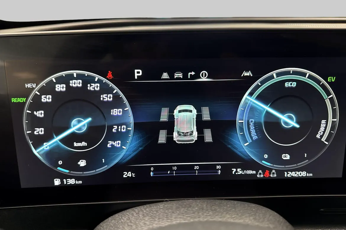 Vehicle image 13