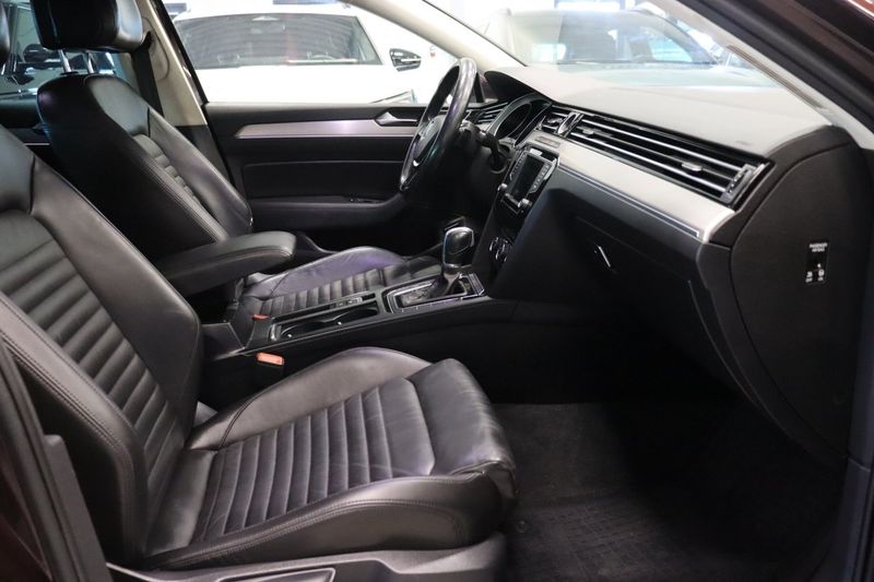 Volkswagen Passat bild 10