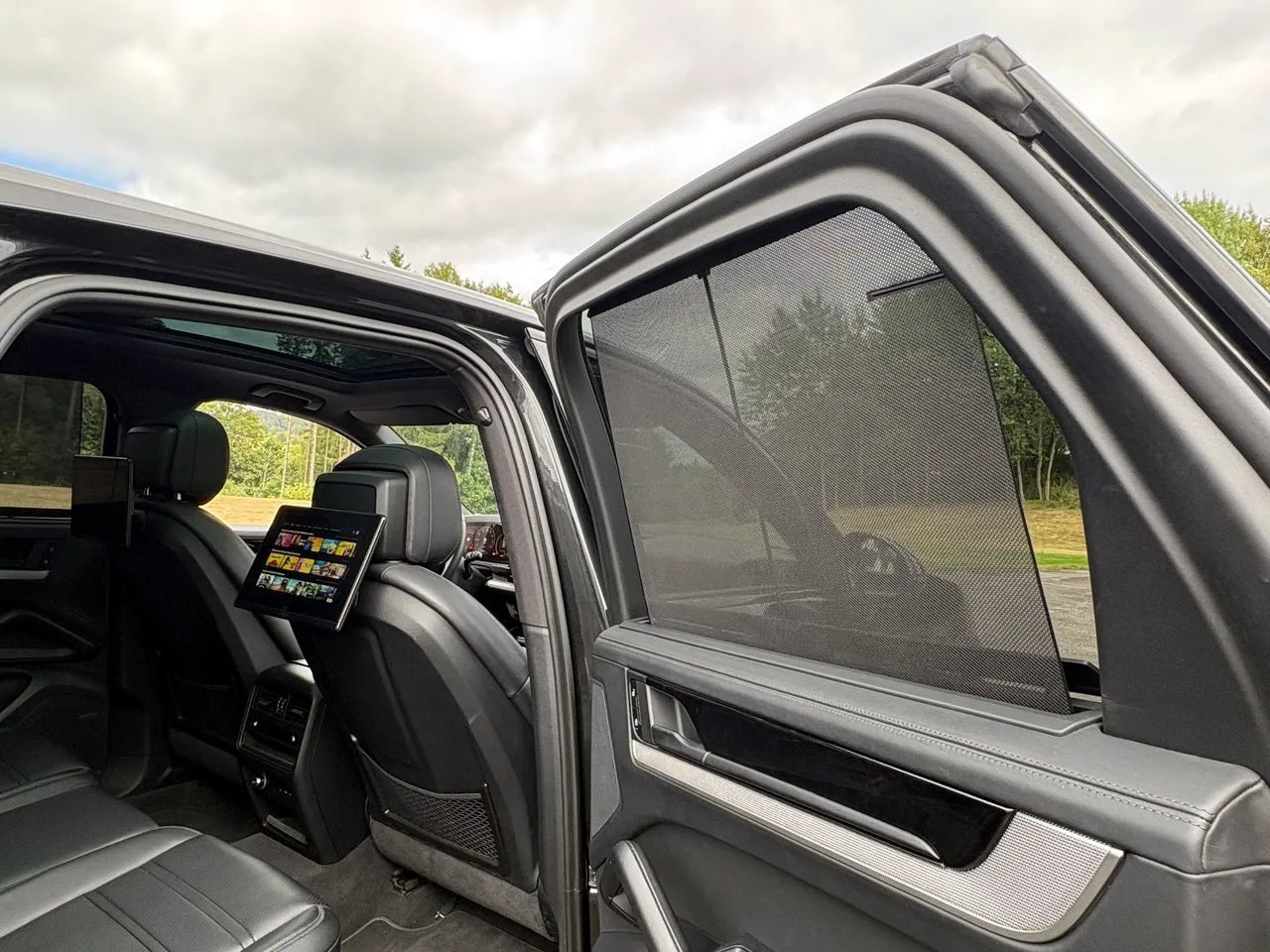 Vehicle image 22