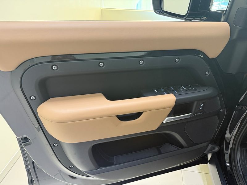 Land Rover Defender bild 10