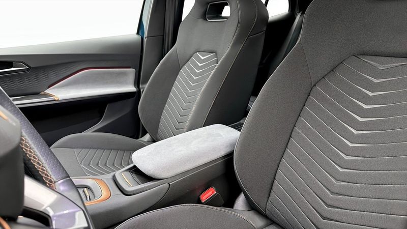 Cupra Born bild 8