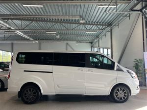 Ford Tourneo Custom bild 2