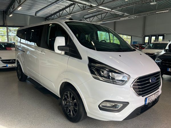 Ford Tourneo Custom 320 2.0 EcoBlue SelectShift D-Värmare B-Kamera - 2022
