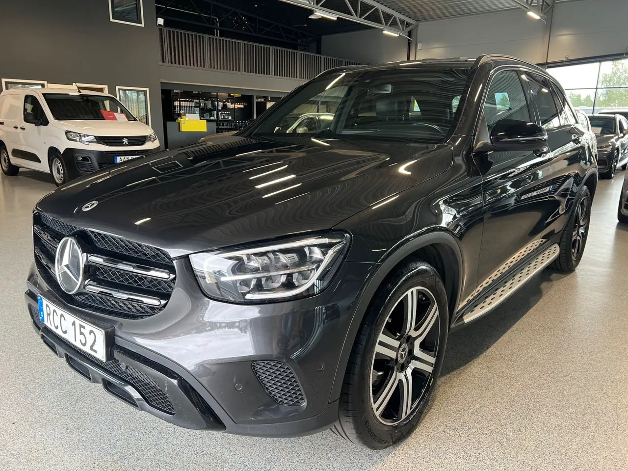 Vehicle image 7