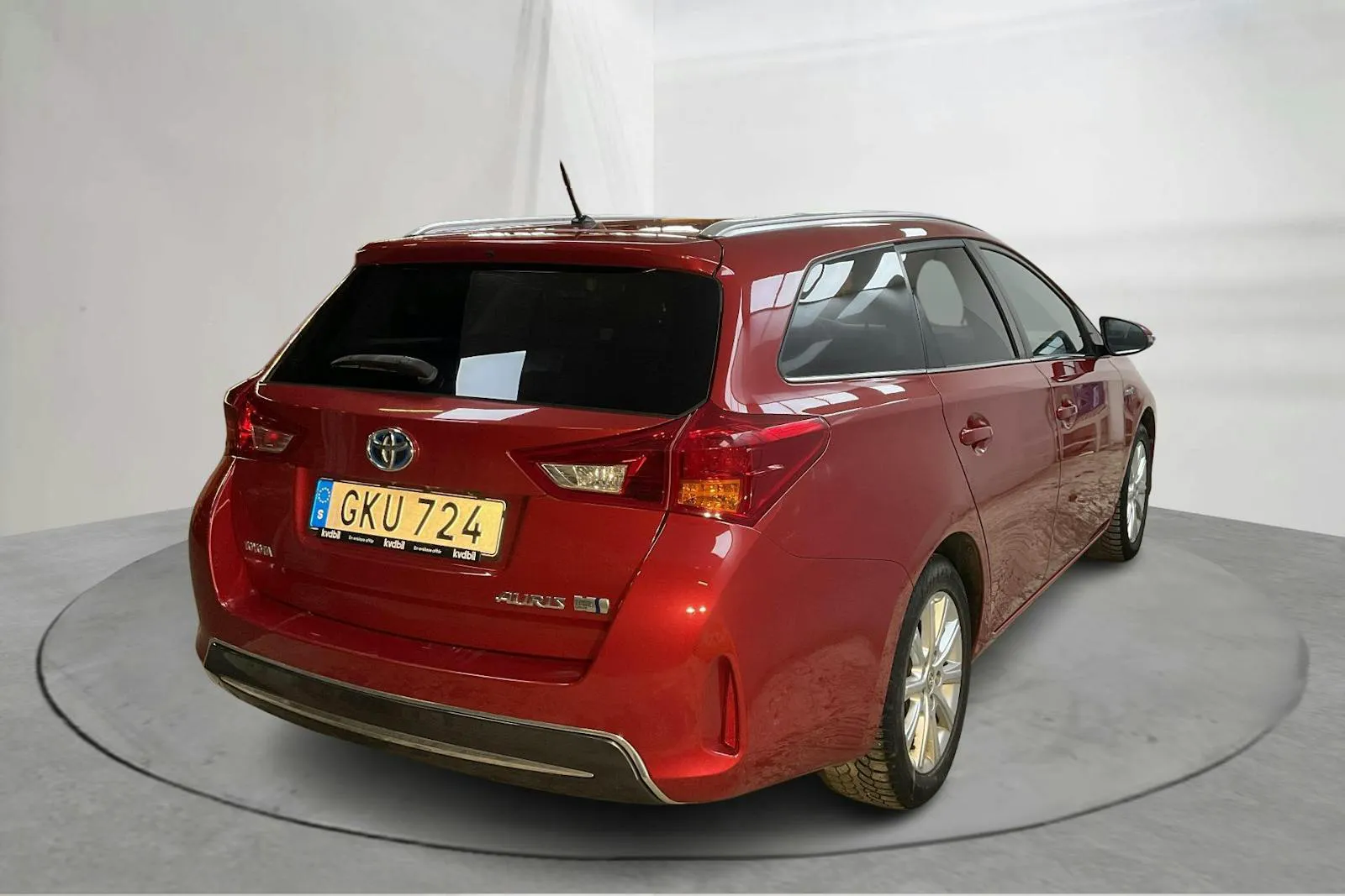 Vehicle image 2