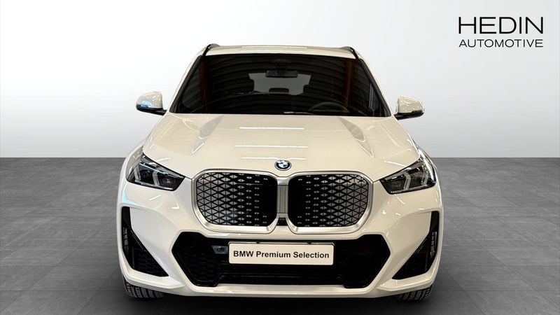 BMW iX1 bild 8